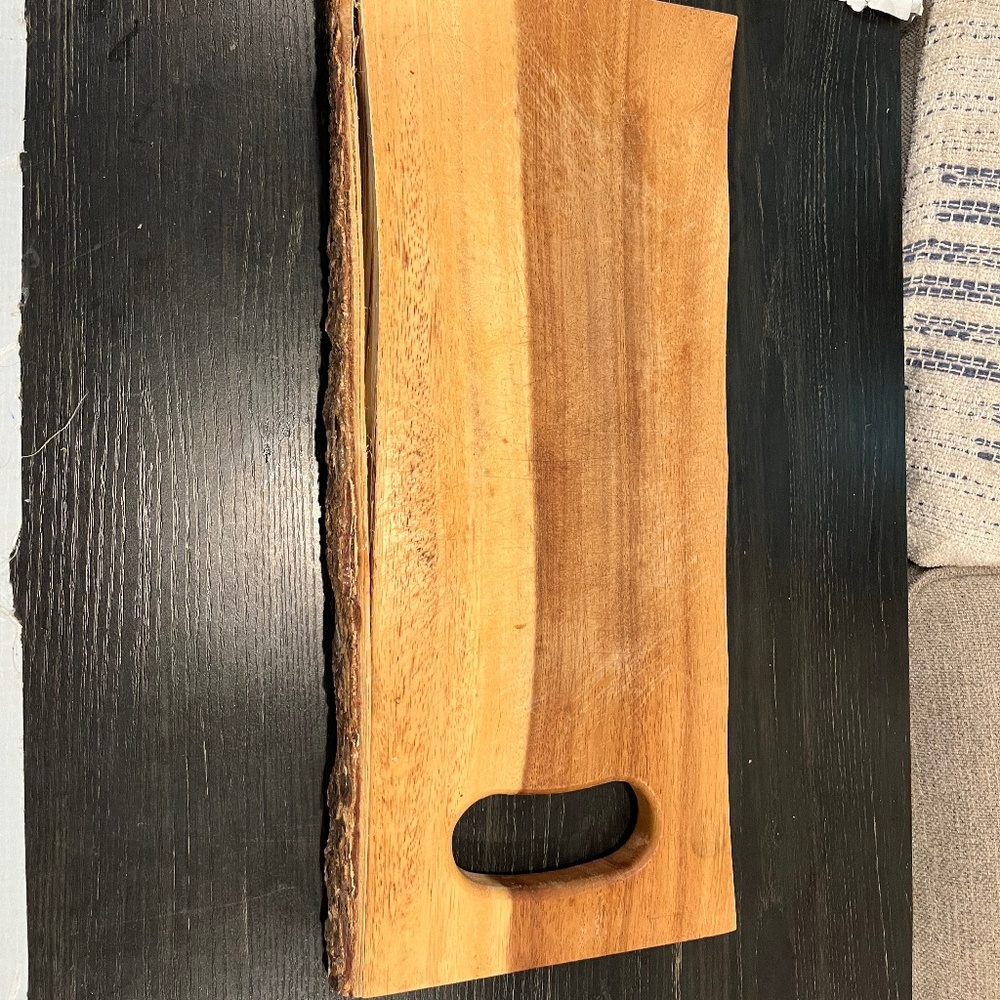 Lipper cutting board